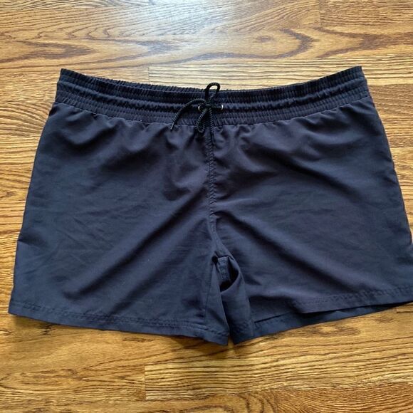 𝅺plus Size Black Shorts - Picture 1 of 6